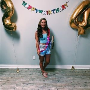 Meet your Posher, Annie